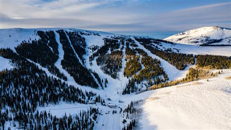 Pomerelle ski resort - Pomerelle is a dreamy ski resort in Southern Idaho, located about 30 minutes from Burley and one hour from Twin Falls. It is only about a 20 minute drive fro...
